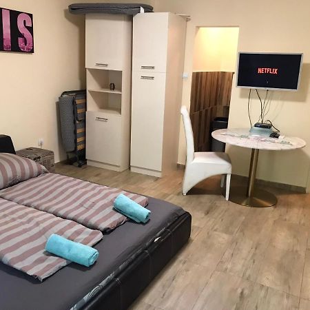 Roland Apartmant Zuglo Budapest Exteriör bild