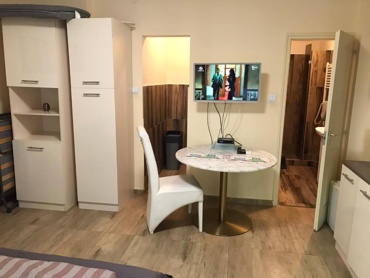 Roland Apartmant Zuglo Budapest Exteriör bild